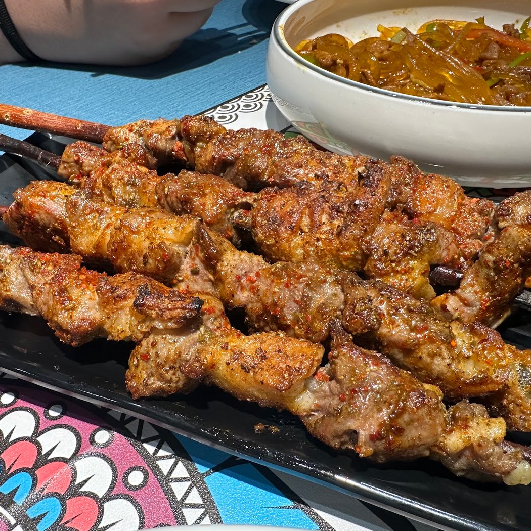 Xinjiang Flavor Yidecun Stretched Noodle Restaurant 1