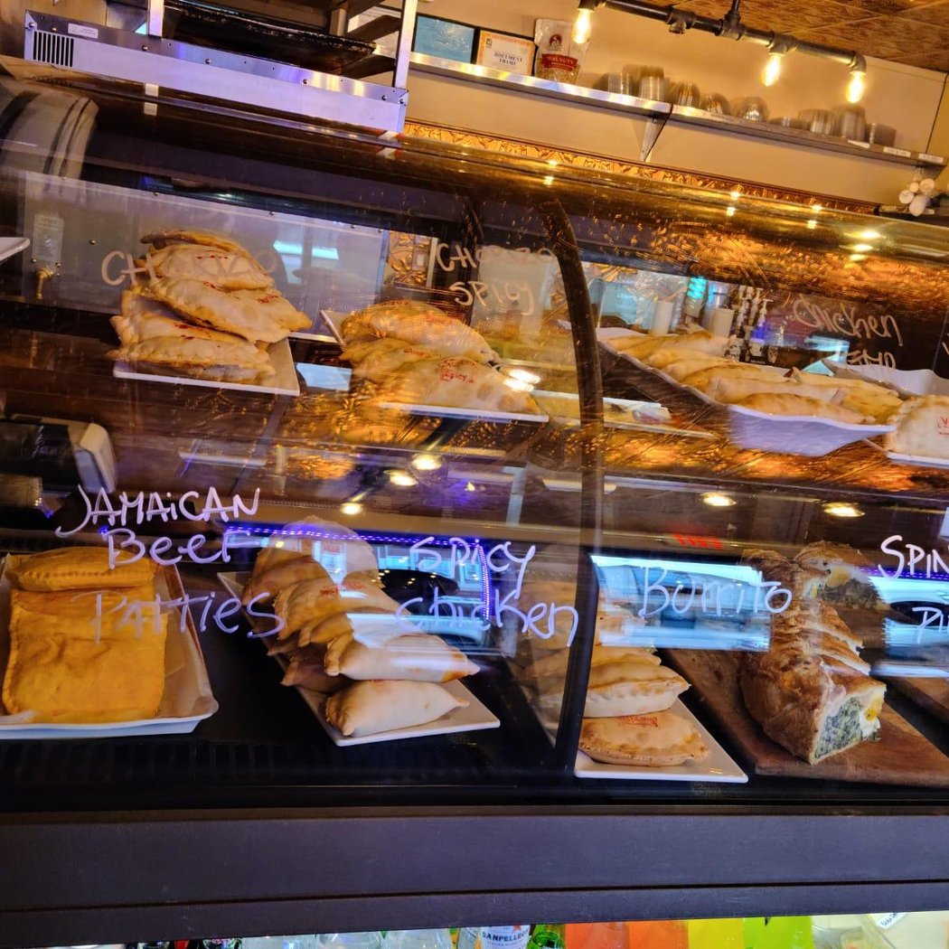 Empanadas Cafe Bayonne 2