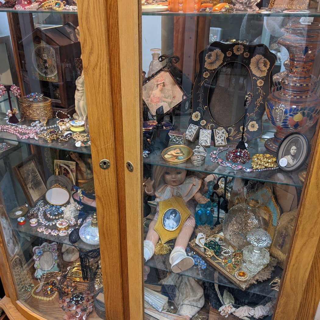 Bad Girls Antiques 3