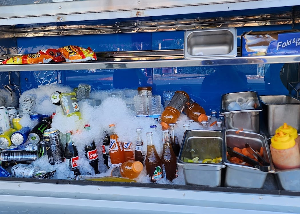 Los Cuates Taco Truck 3