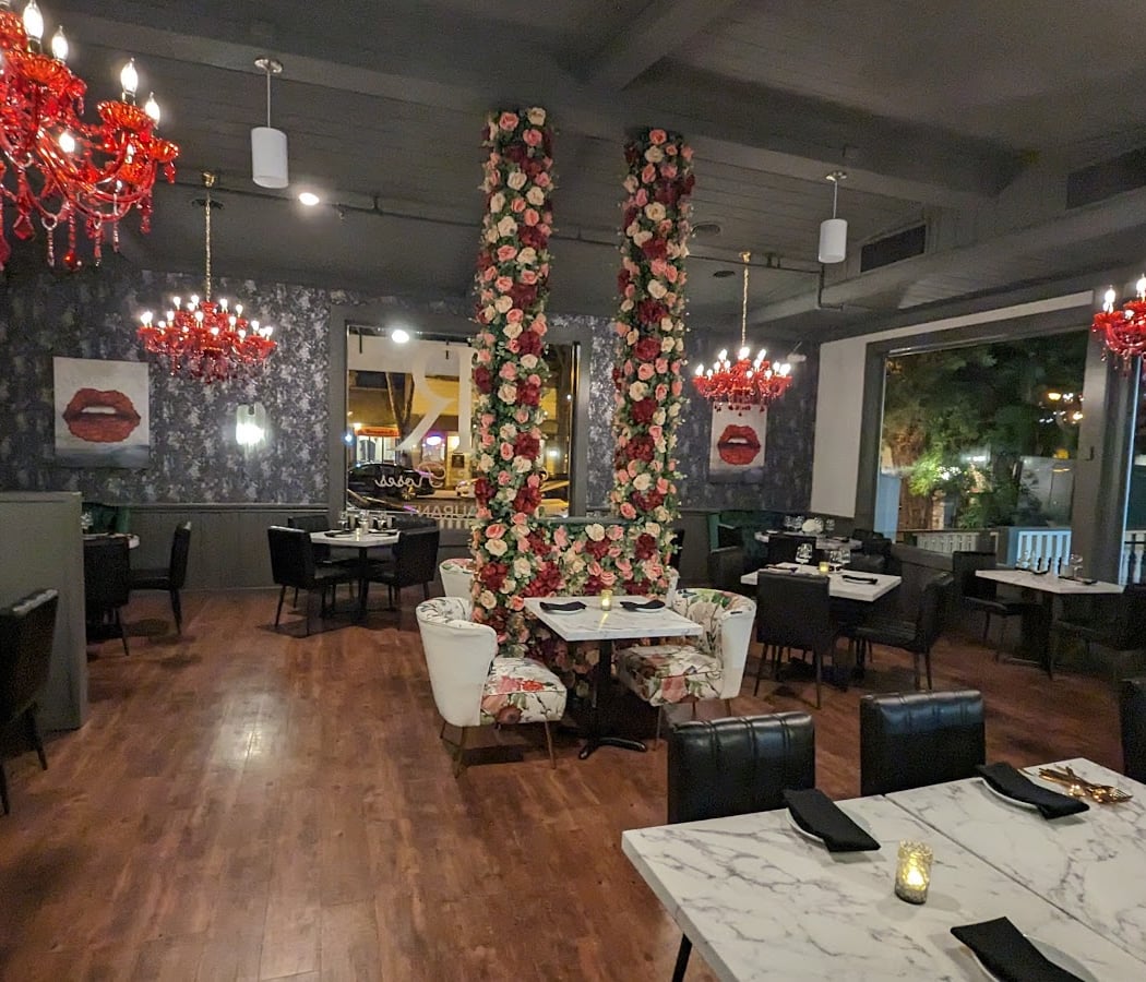 Rubys & Roses Restaurant 2