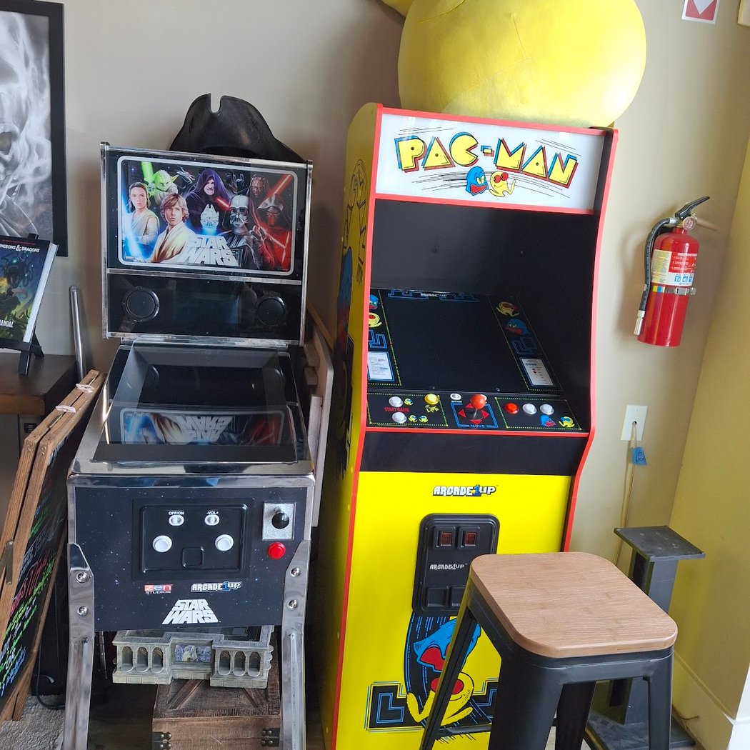 Cronos Café and Collectables 2