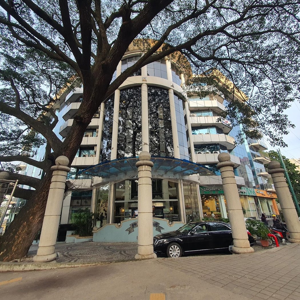HM Geneva House 1