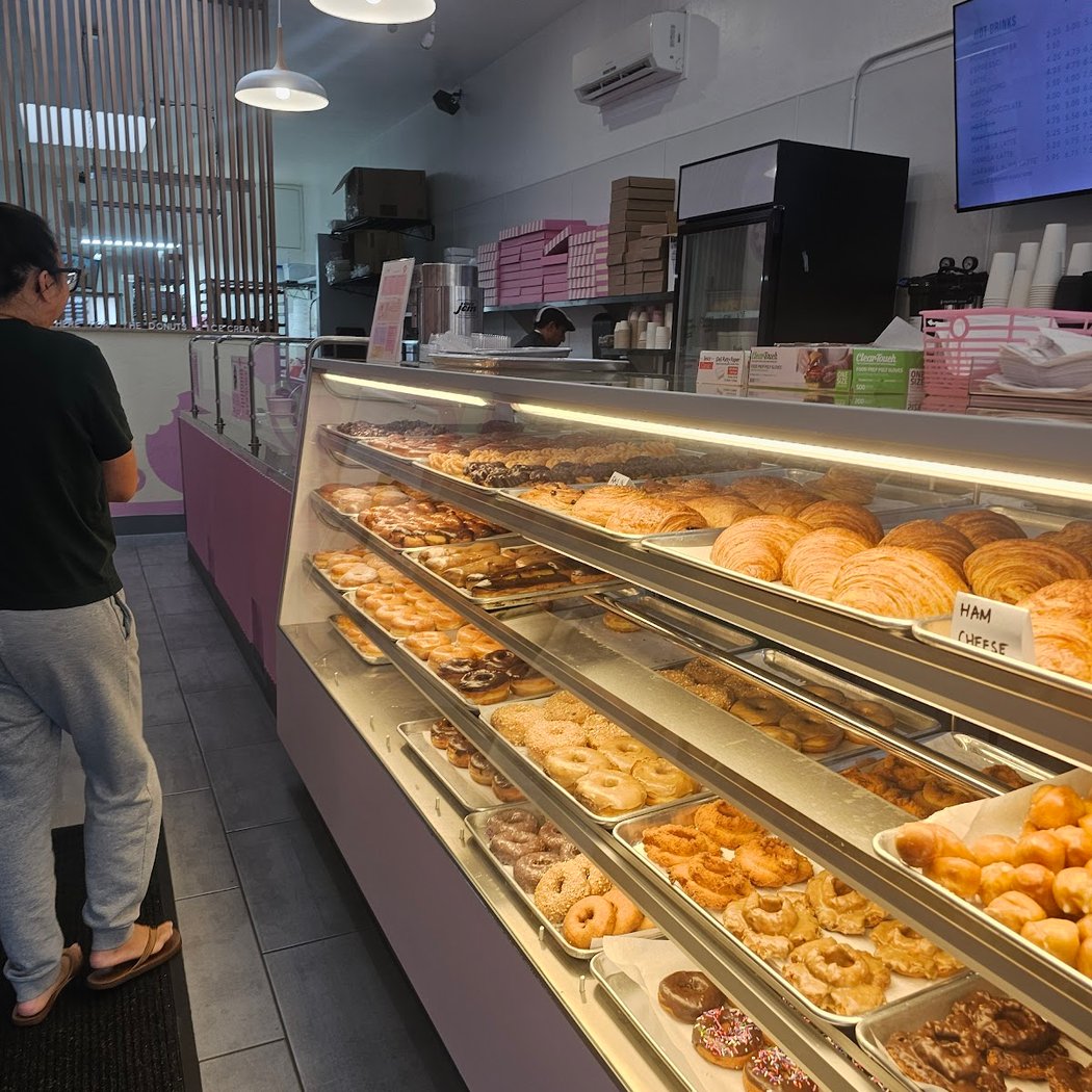 Cruel Donuts & Ice Cream 3