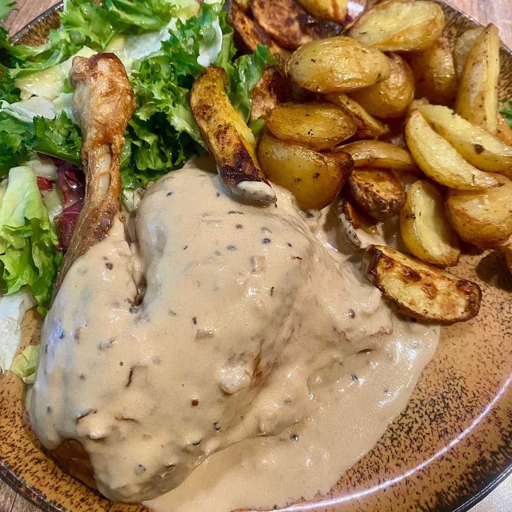 le café des JACOBINS | Cuisine de bistrot – Esprit canaille – Rue Saint-Malo 3
