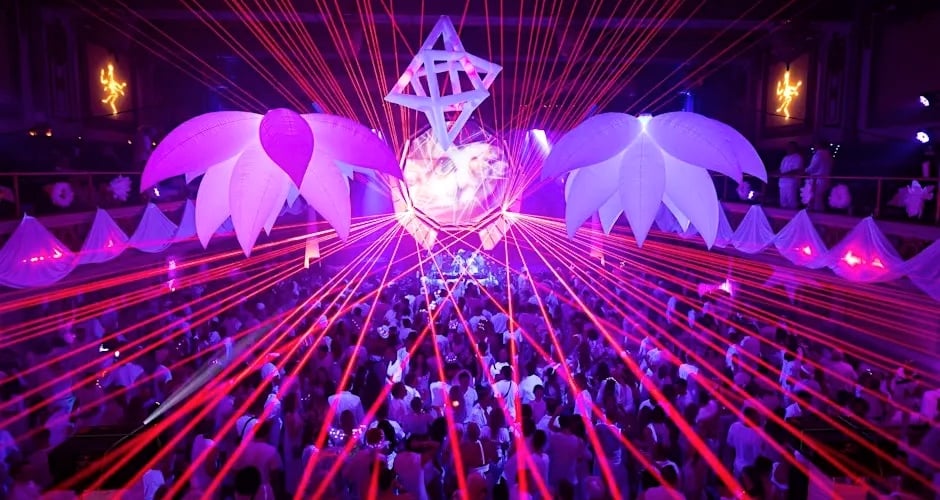 Sacred Dance 'White Costume Party' 3