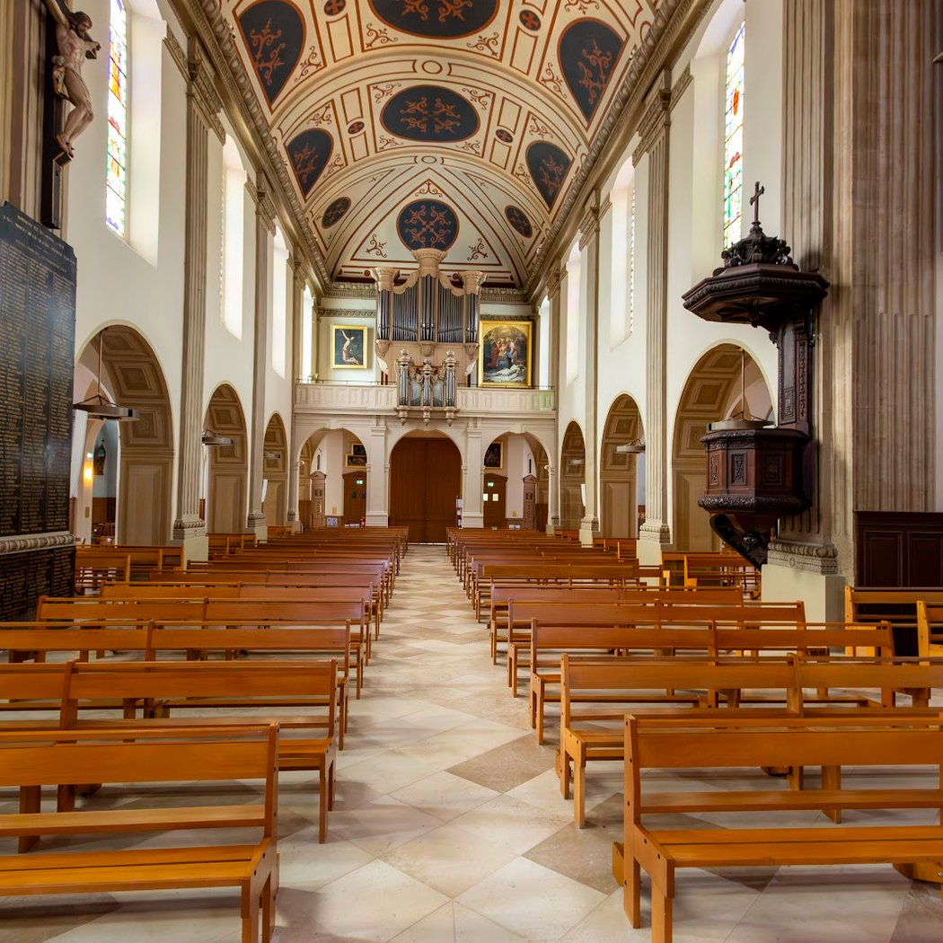 Église Saint-Louis de Fontainebleau 1