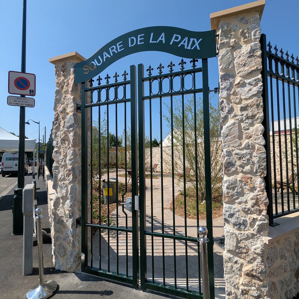 Square de la Paix 1