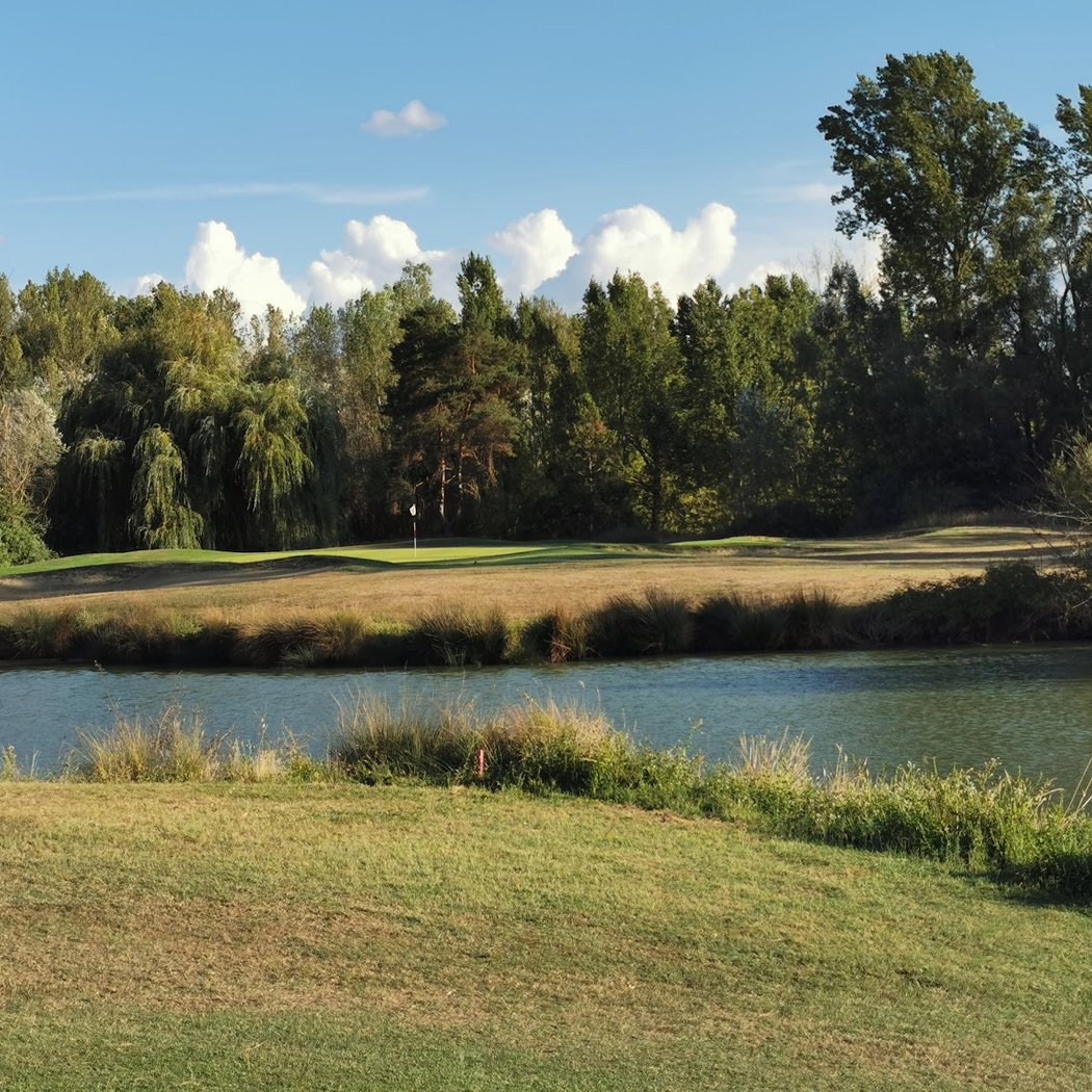 UGOLF: Garden Ponds Golf Fiac 2