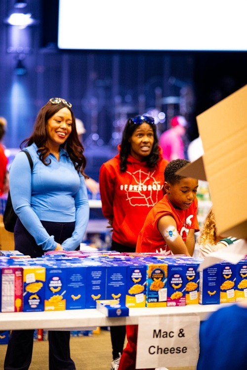 ForAurora Community Volunteer Outreach 1