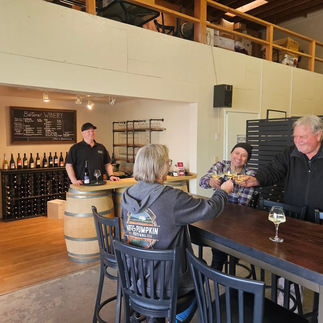 Wine Club Pickup Party 2