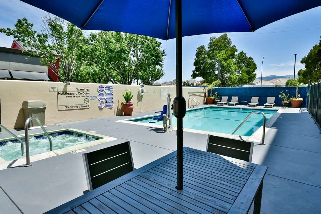 Hampton Inn & Suites Pittsburg 3