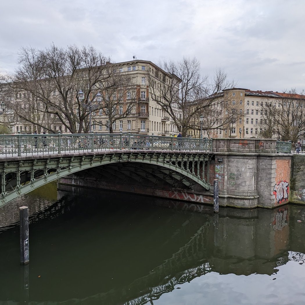 Admiralbrücke 2