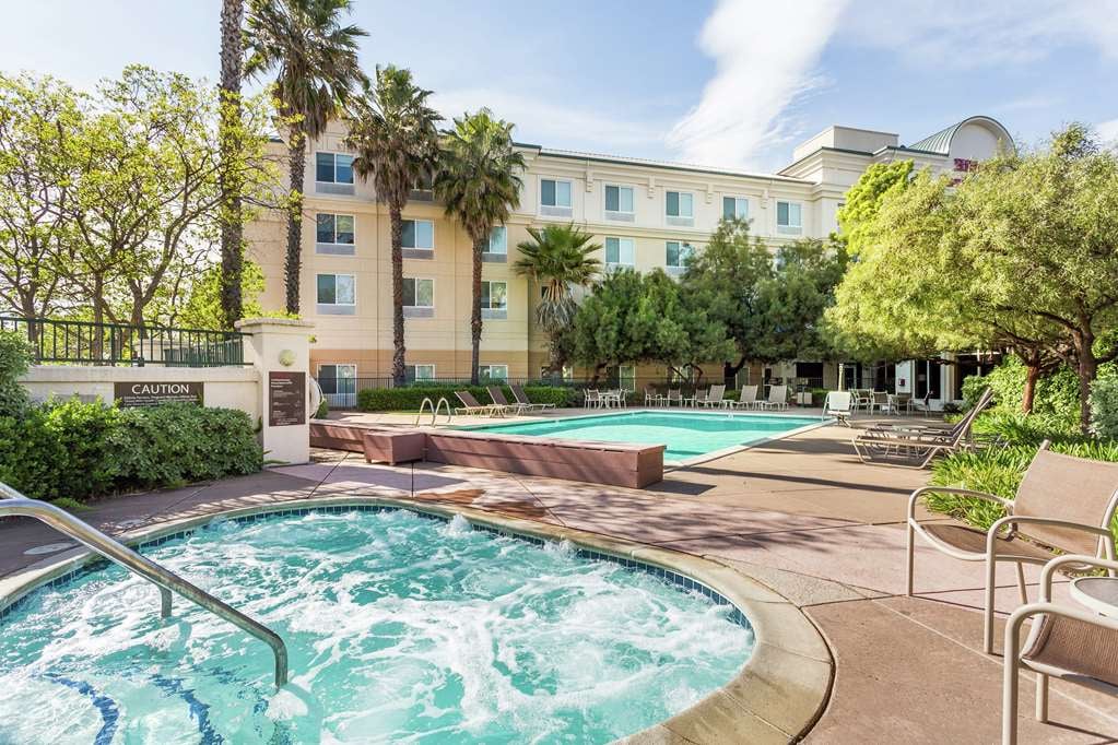 Hilton Garden Inn Fairfield 2