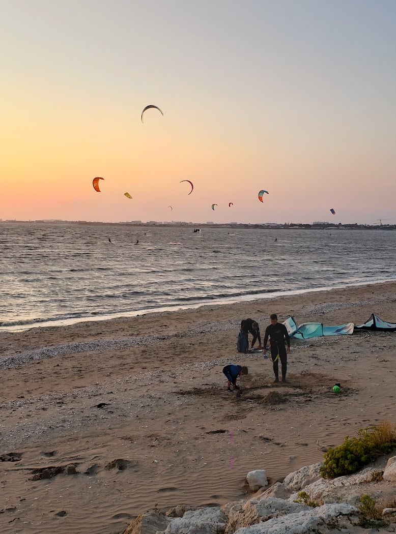 Chatelkiteschool , école de kitesurf , wingfoil , bouée tractée , paddles 2