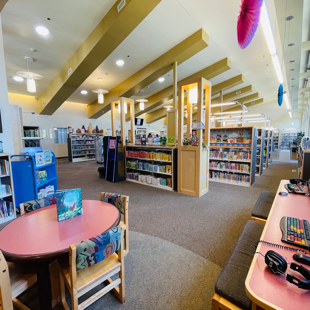 Crestline Library 2