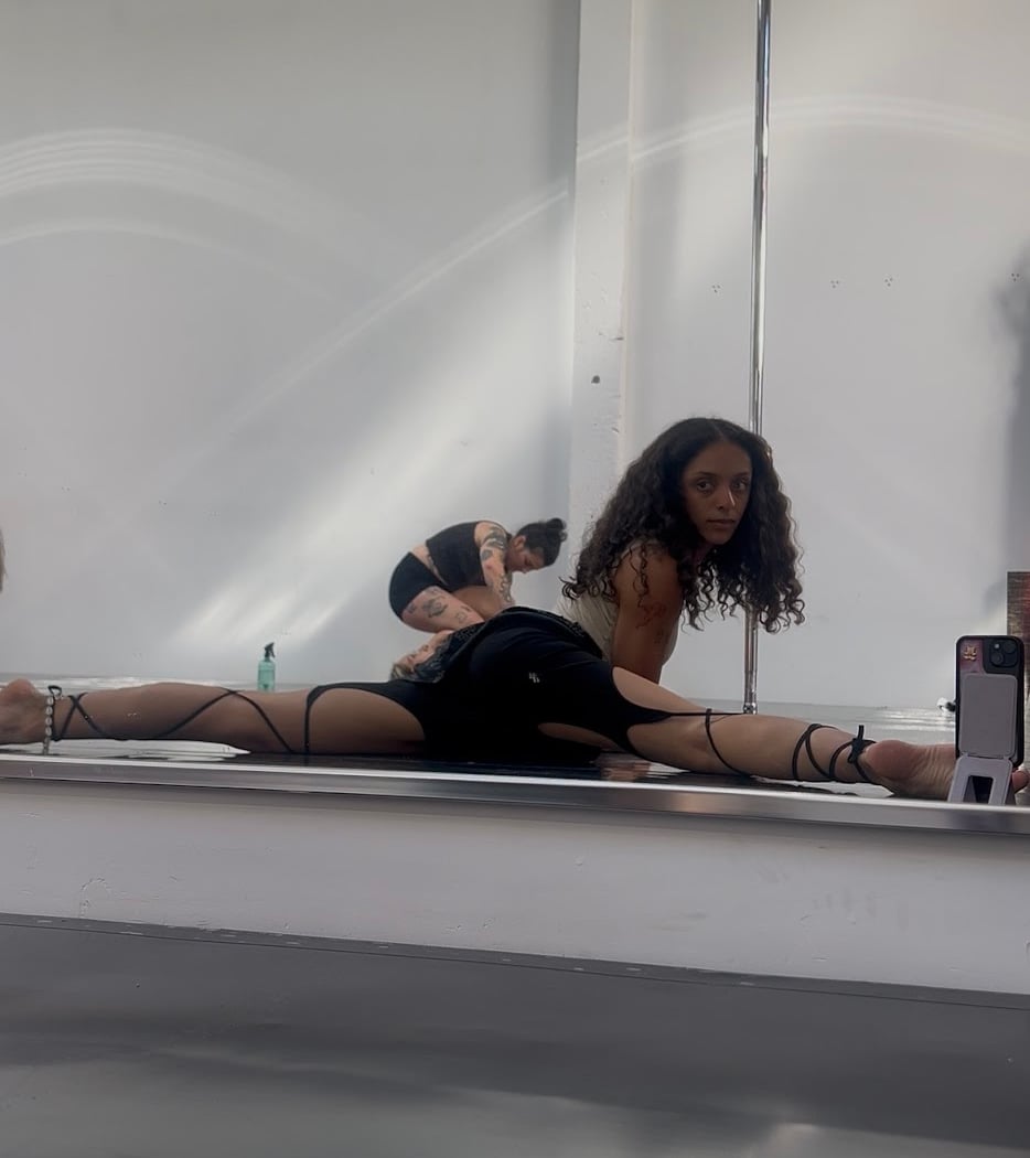Pole-ify: Lights Down (After Dark R&B—2000s & 2010s) 3