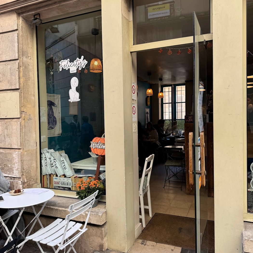 Felicity's Café 3