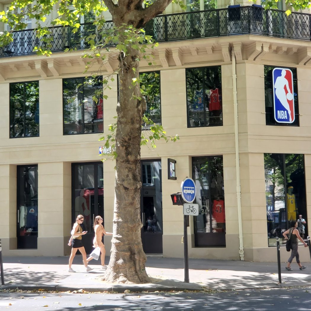 NBA Store 2