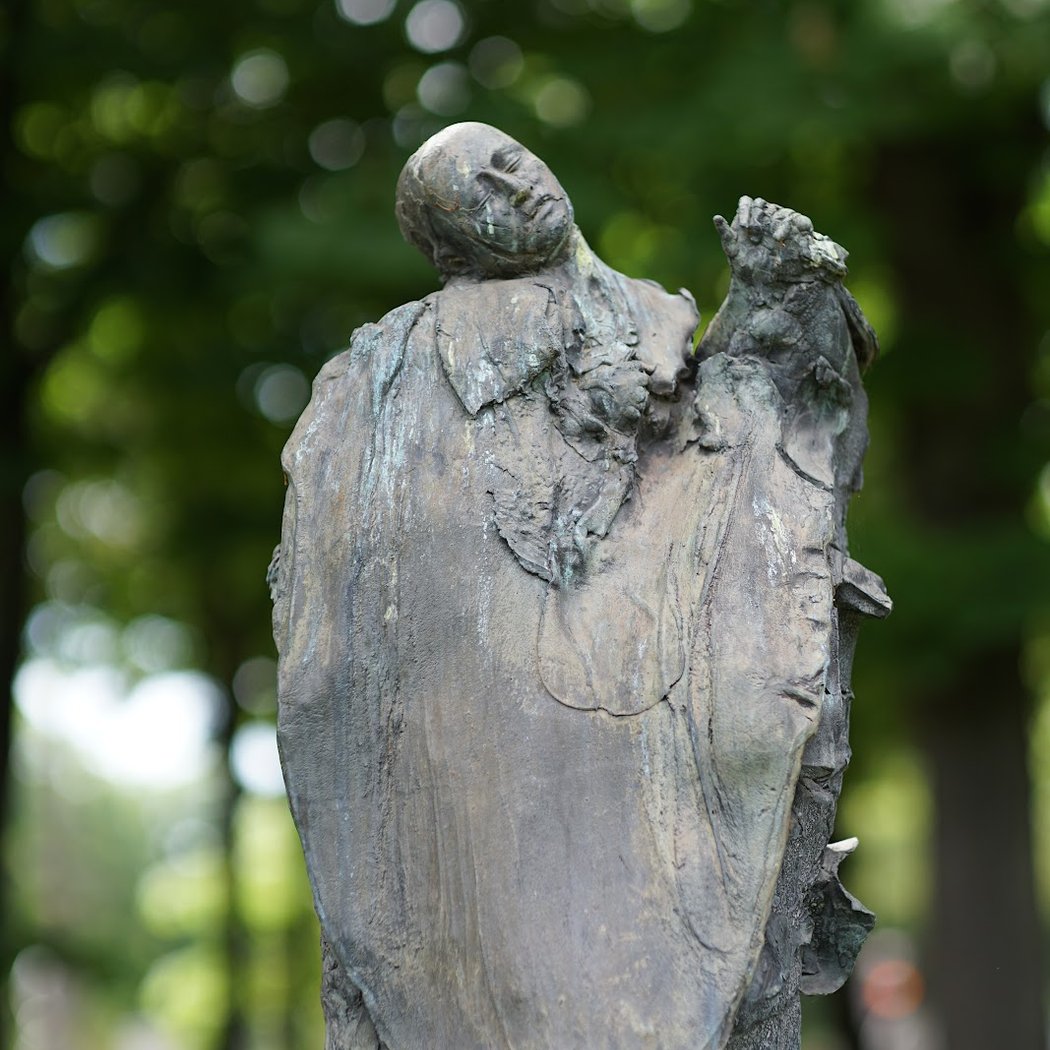 Monument à Jean Moulin 3