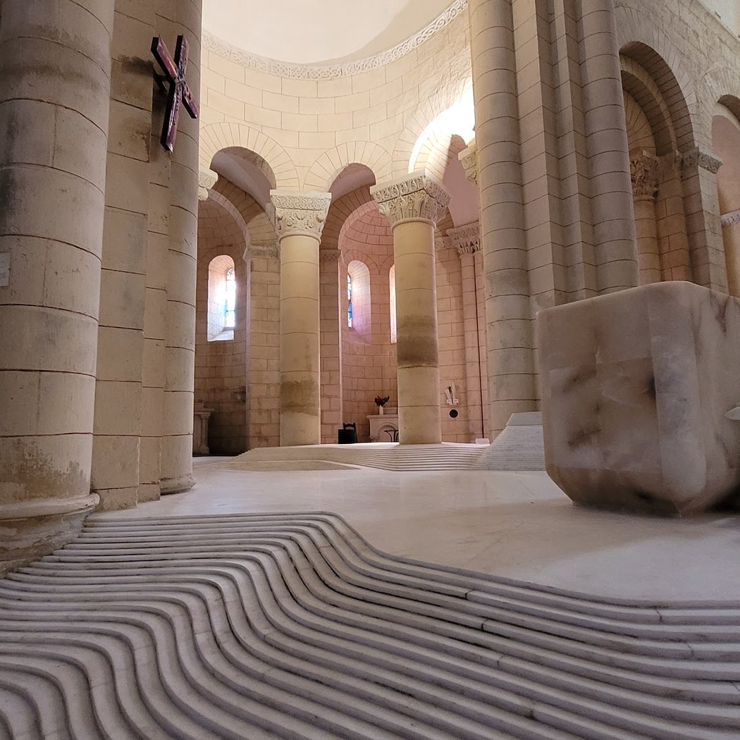Église Saint-Hilaire de Melle 1