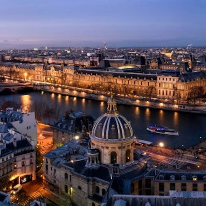 Croisière nocturne sur la Seine avec musique à bord + Appli d'audioguide 2