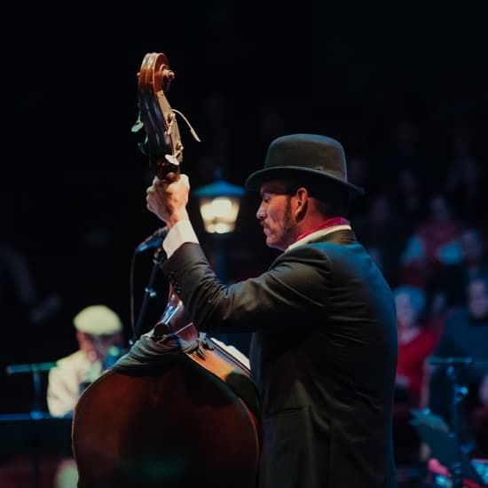 The Jazz Room: Tribut an Frank Sinatra & Louis Armstrong