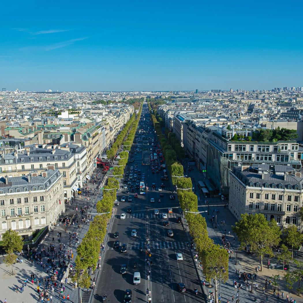 Av. Charles de Gaulle 1