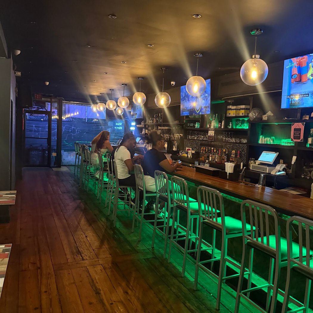 4am Bar 2