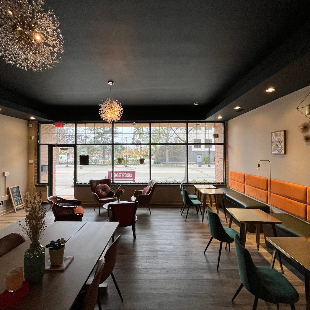 Complimentary Cafe 2