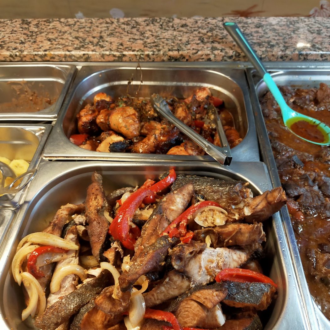 Buffet créole à volonté et karaoké 4