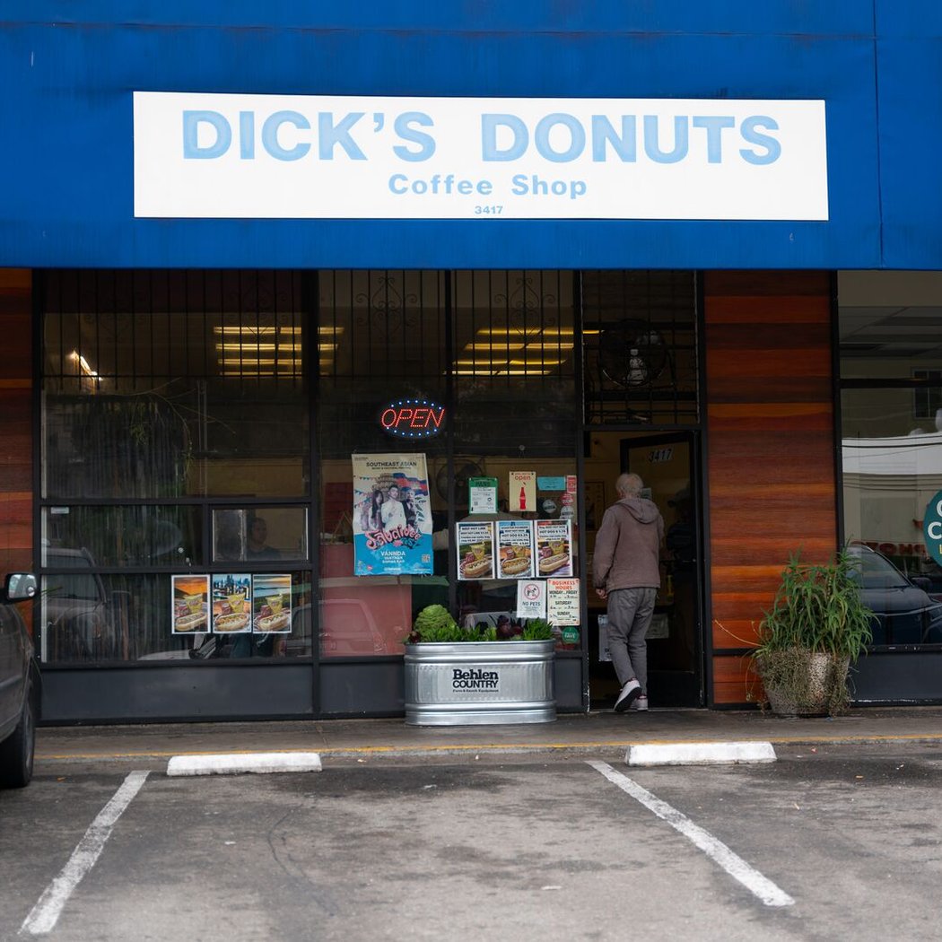Dick's Donuts 2