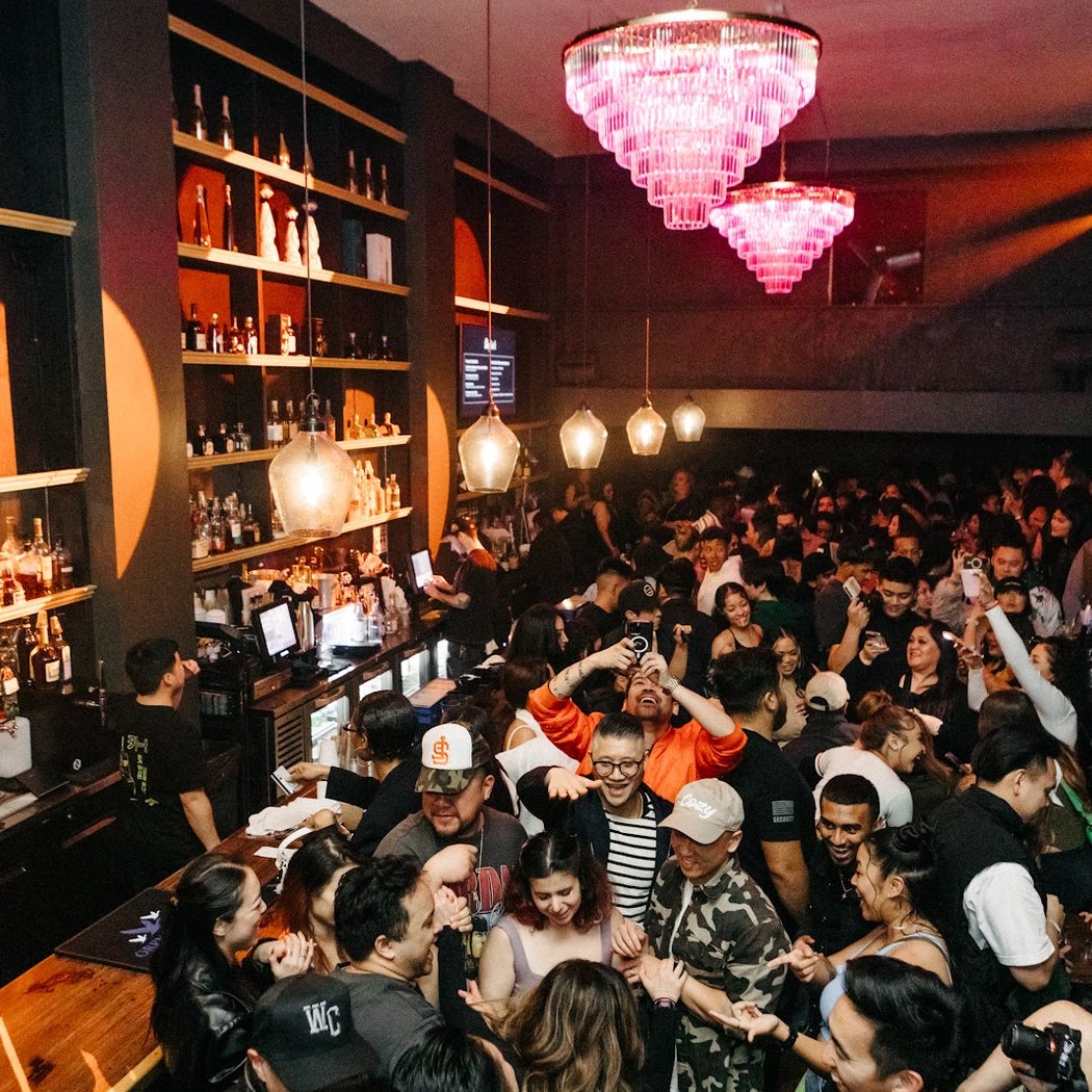 Skylark (LGBTQ+ Red Flag Party) 2