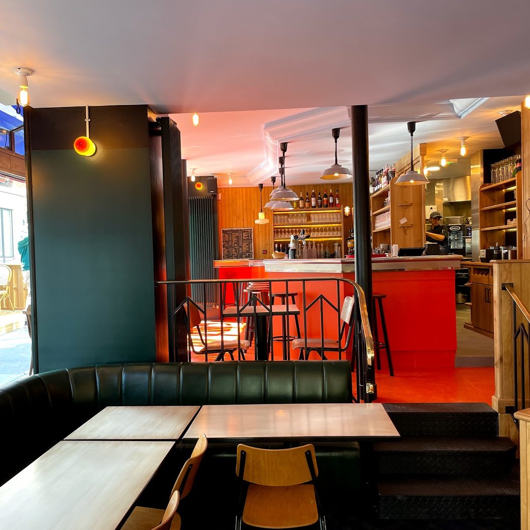 Au Petit Bar 3
