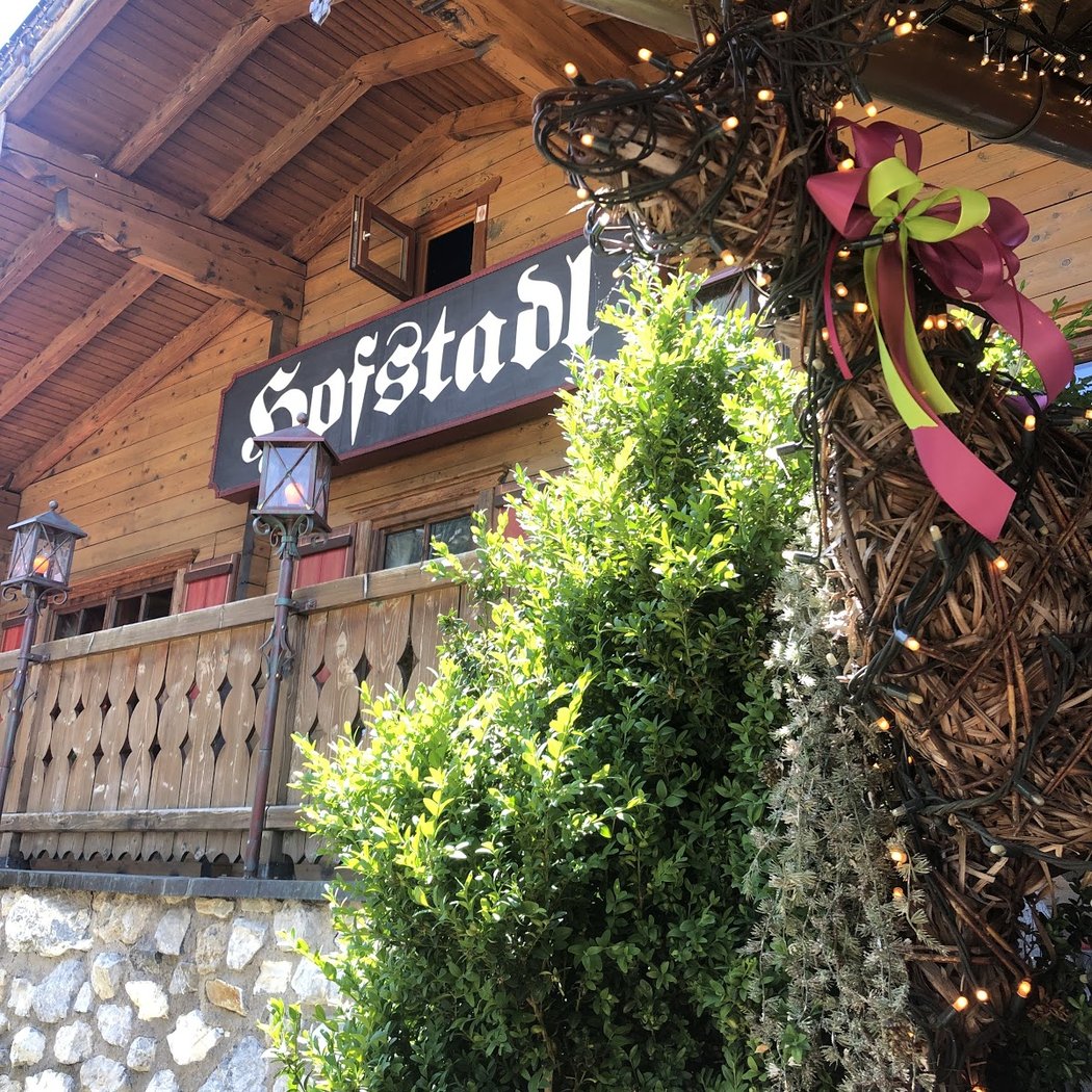 Hofstadl après ski temple 2