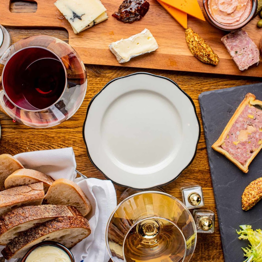 Vin Sur Vingt Wine Bar - Upper West Side 1