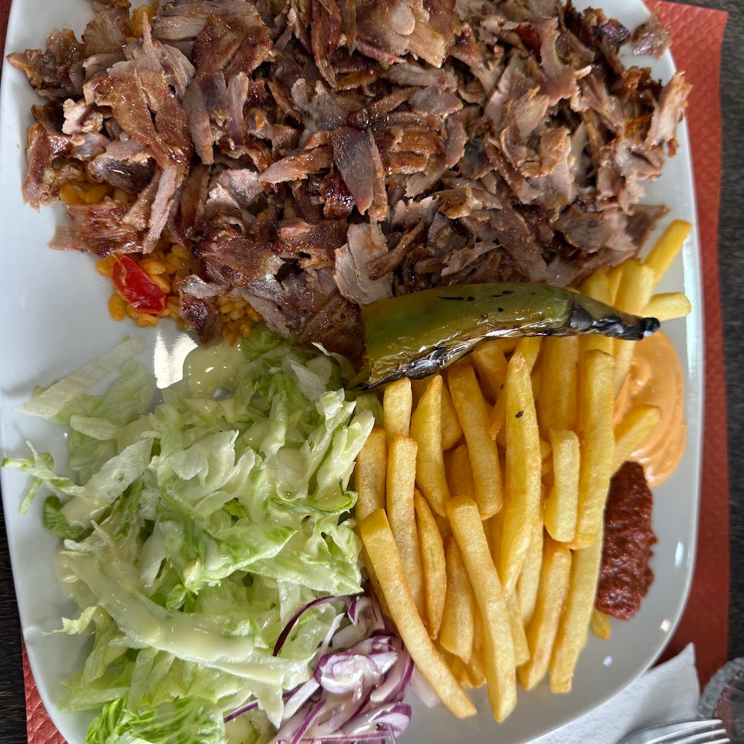 Grill-Sandwiches Restaurant Tugra 3