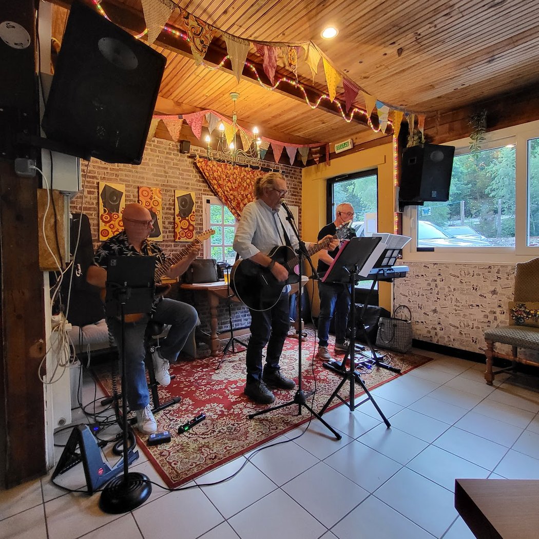 Vintage Bar 3
