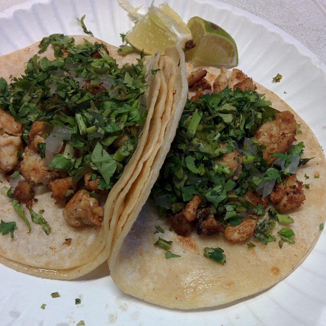 Tacos Gloria (food cart) 1