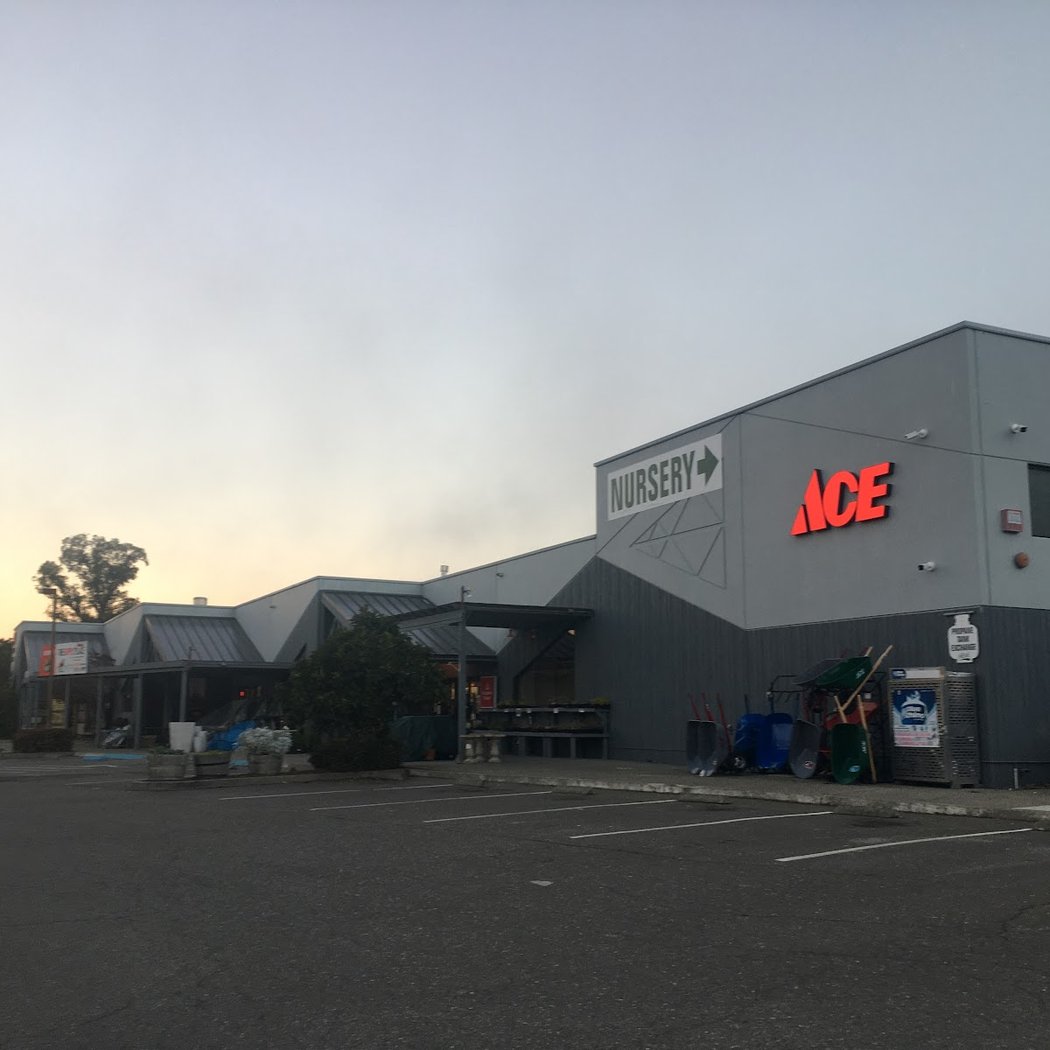 Garrett Ace Hardware - Windsor 2