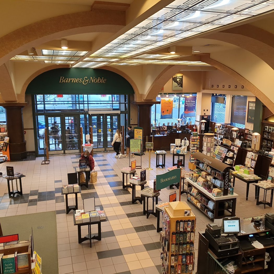 Barnes & Noble 3