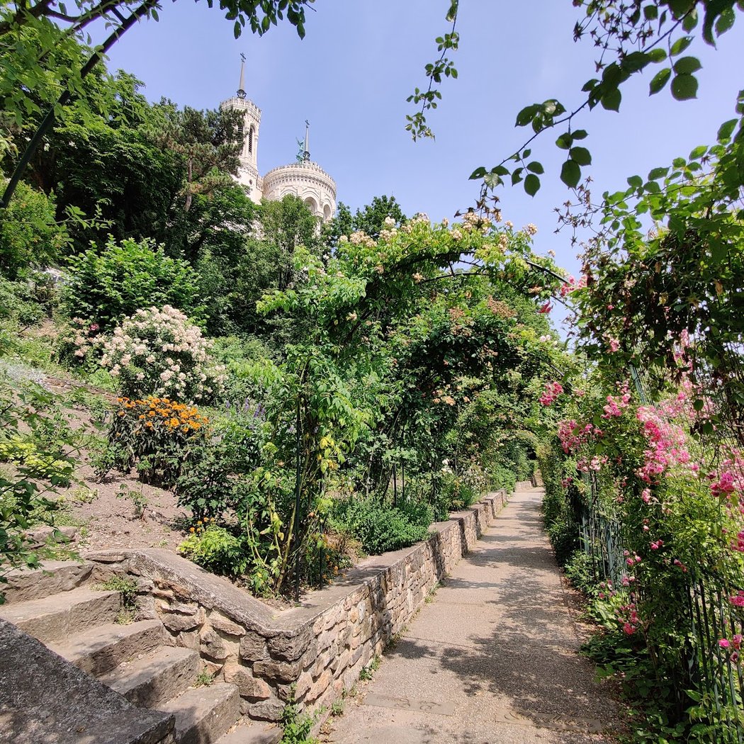 Jardin du Rosaire 1