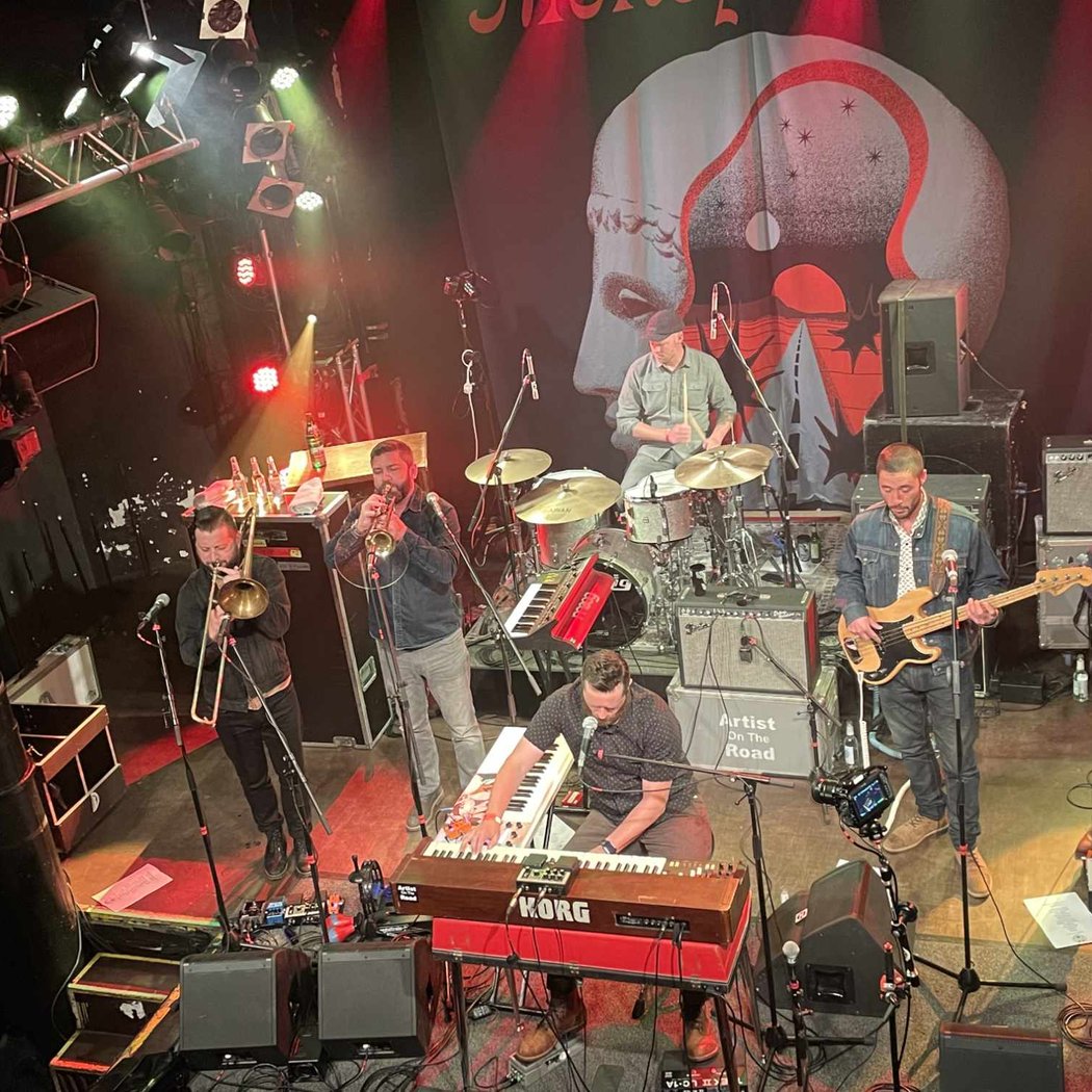 Monophonics with The Bombillas 2