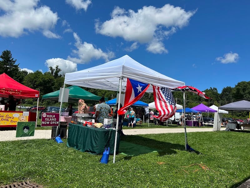 Frostville Farmers Market 3