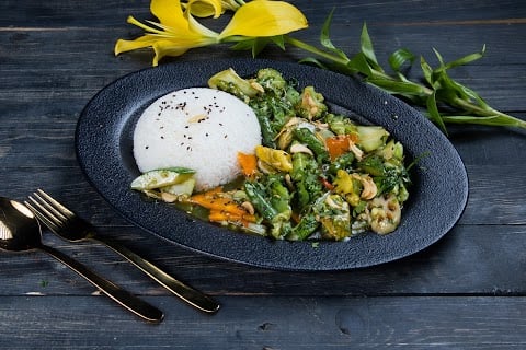 Tuk Tuk Thai - Pure Veg Asian Fine Dine 3