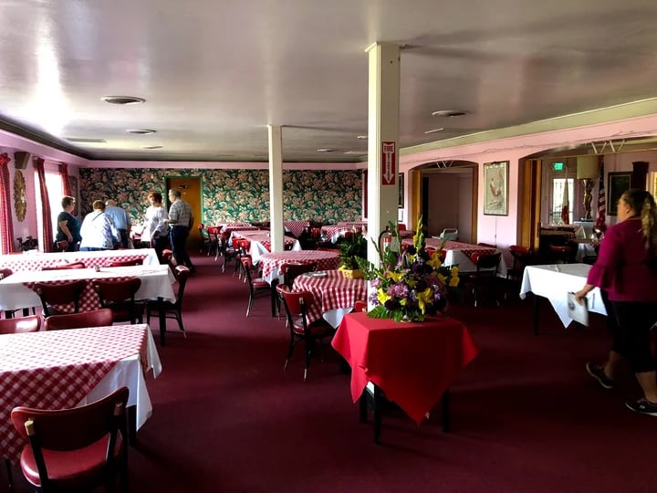 Vahl's Restaurant & Cocktail 3