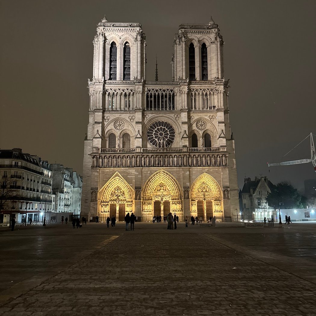 Éternelle Notre-Dame 4