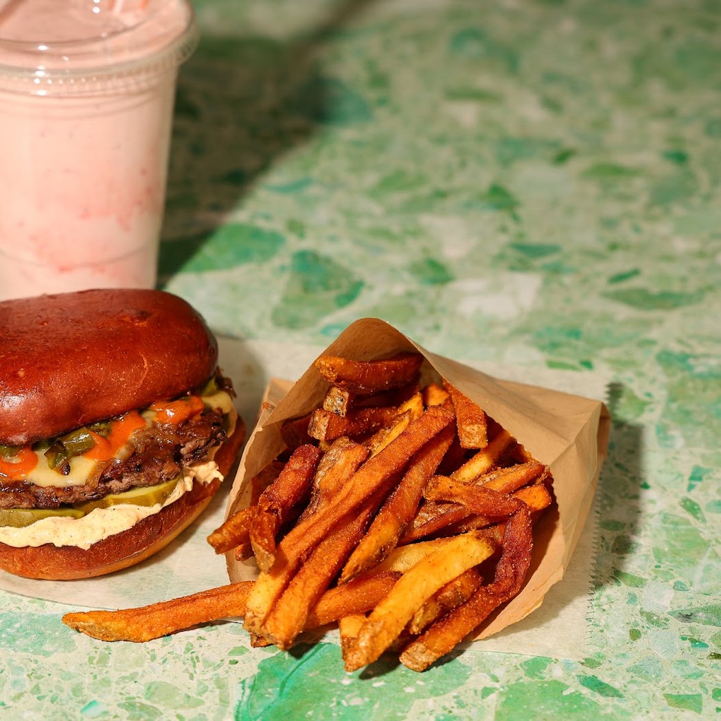 Springy Burgers & Fries 4