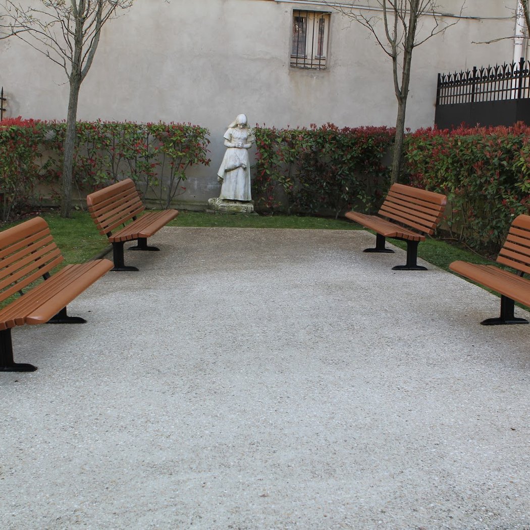 Admiral Fournier Square 1