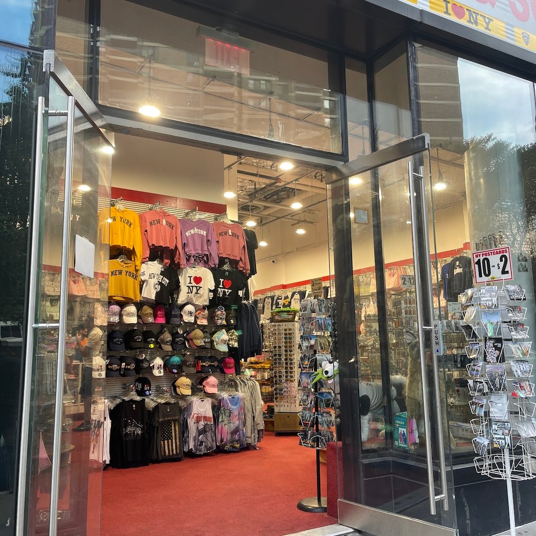 Fulton Gifts & Souvenirs 2